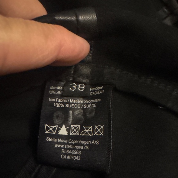 Black leather top back zip up size M or 38 - Picture 6 of 7